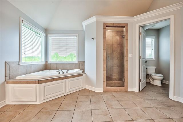 16620 Birch Street, Overland Park, KS 66085