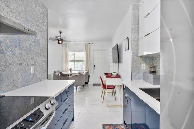 8270 NE 1st Place 4, Miami, FL 33138