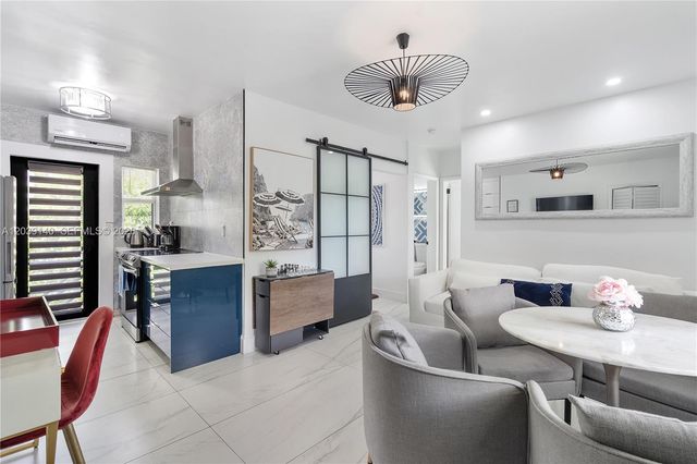 8270 NE 1st Place 4, Miami, FL 33138