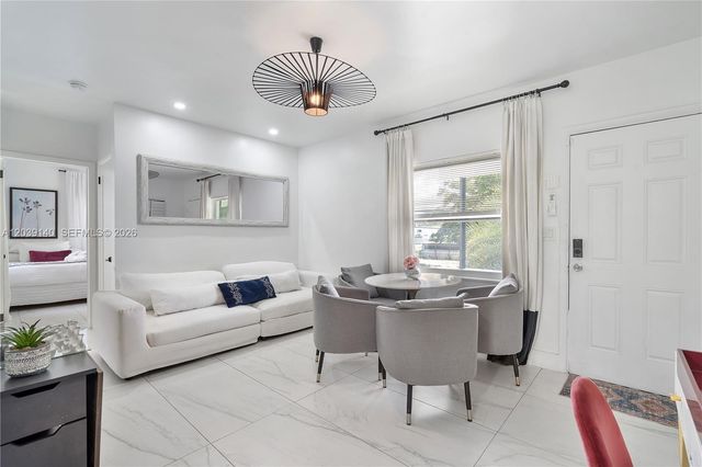 8270 NE 1st Place 4, Miami, FL 33138