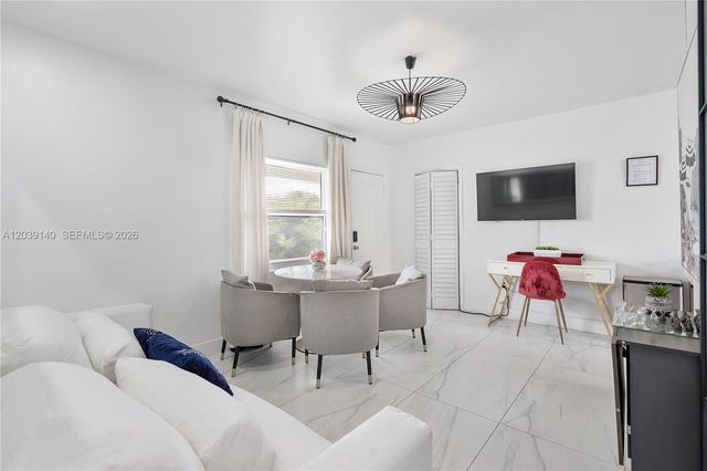 8270 NE 1st Place 4, Miami, FL 33138