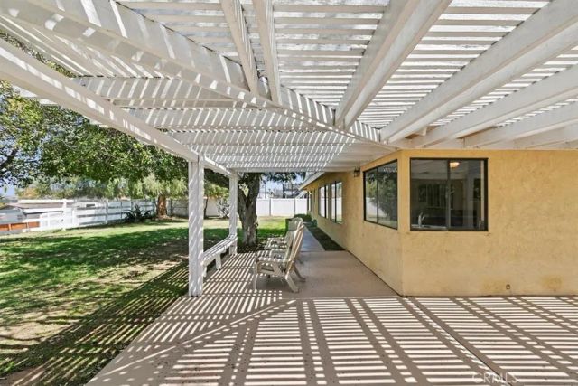 2386 Hialeah Circle, Norco, CA 92860