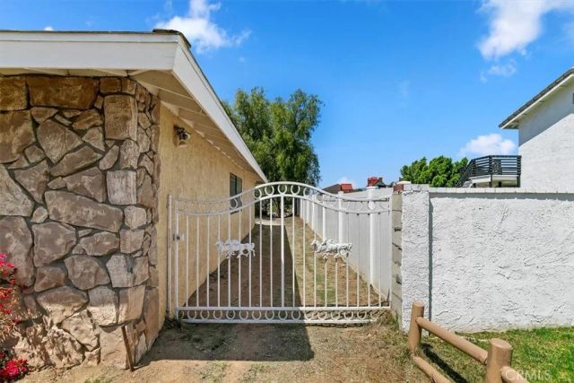 2386 Hialeah Circle, Norco, CA 92860