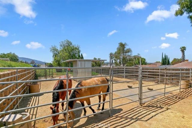 2386 Hialeah Circle, Norco, CA 92860