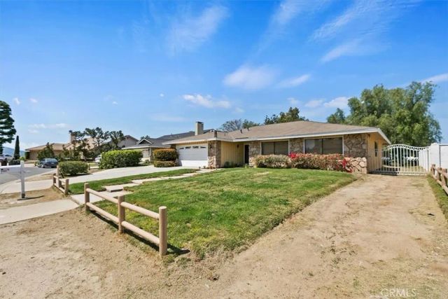 2386 Hialeah Circle, Norco, CA 92860