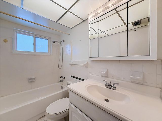 8101 113TH STREET 309, Seminole, FL 33772