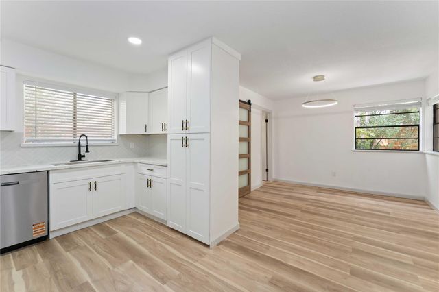 5722 W Bellfort Avenue, Houston, TX 77035