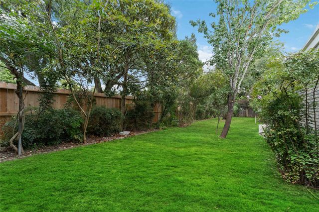 5722 W Bellfort Avenue, Houston, TX 77035