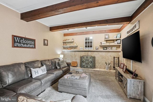 198 RAMBLEWOOD PKWY, Mount Laurel, NJ 08054