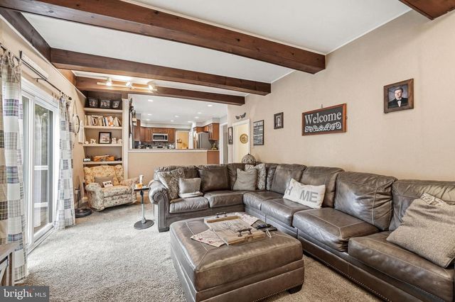 198 RAMBLEWOOD PKWY, Mount Laurel, NJ 08054