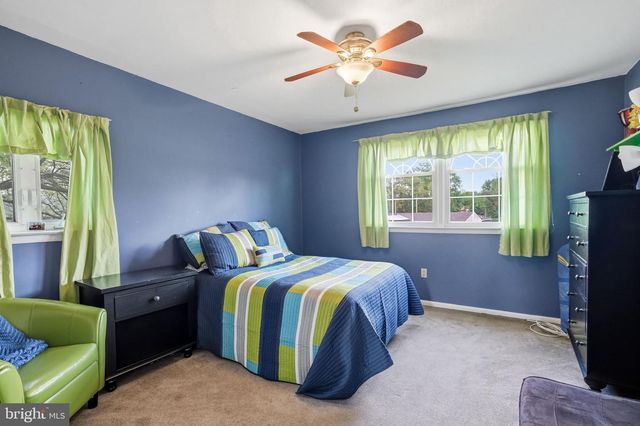 198 RAMBLEWOOD PKWY, Mount Laurel, NJ 08054