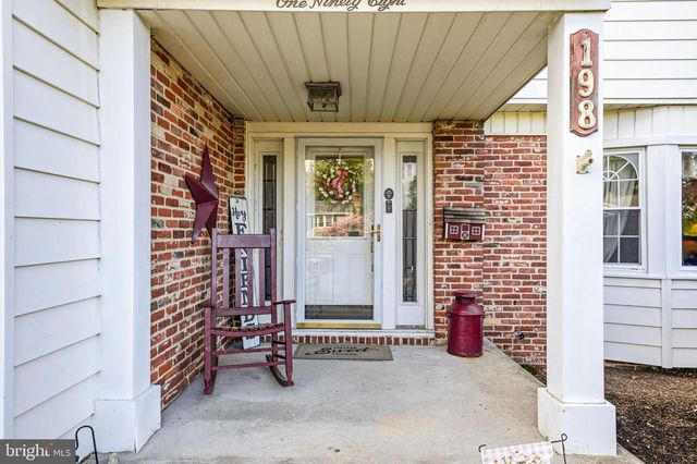 198 RAMBLEWOOD PKWY, Mount Laurel, NJ 08054