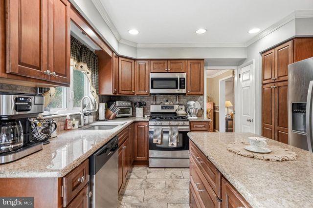 198 RAMBLEWOOD PKWY, Mount Laurel, NJ 08054