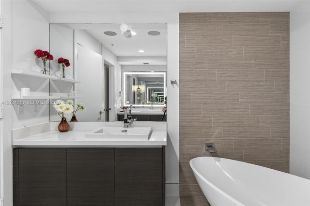 300 Sunny Isles Blvd 4-1902, Sunny Isles Beach, FL 33160