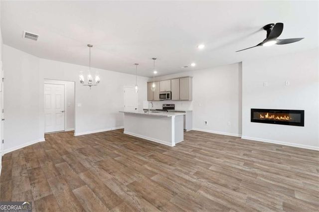 3639 PARKWAY JAMES Drive, Snellville, GA 30039