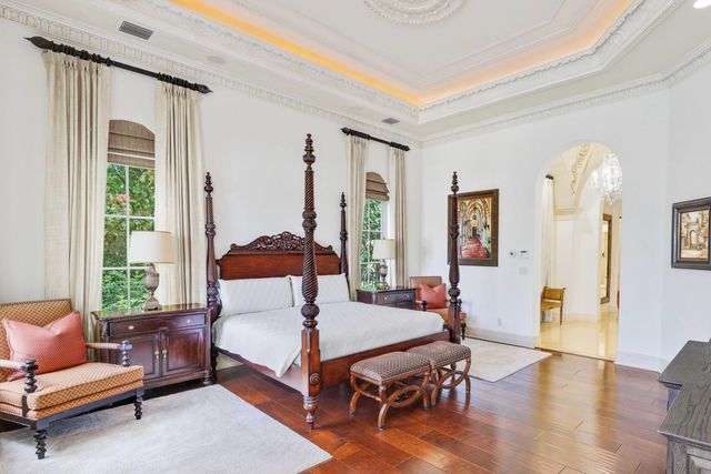 317 Old Jupiter Beach Road, Jupiter, FL 33477