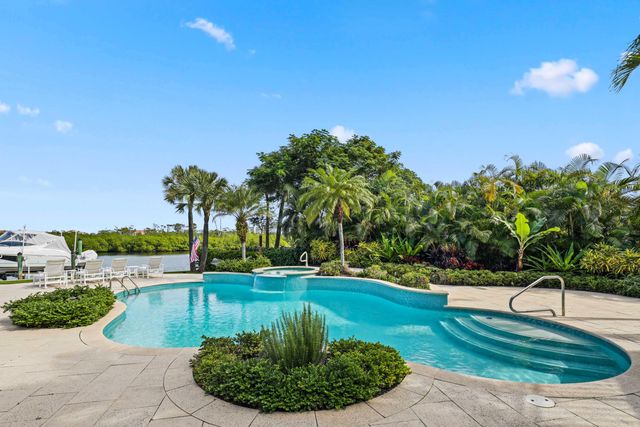 317 Old Jupiter Beach Road, Jupiter, FL 33477