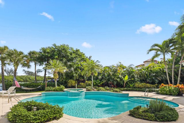 317 Old Jupiter Beach Road, Jupiter, FL 33477