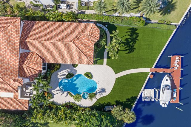 317 Old Jupiter Beach Road, Jupiter, FL 33477