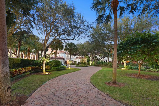 317 Old Jupiter Beach Road, Jupiter, FL 33477