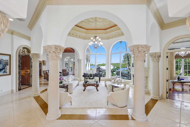 317 Old Jupiter Beach Road, Jupiter, FL 33477