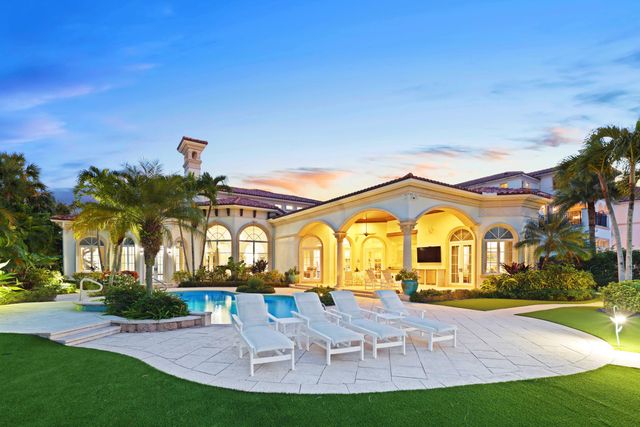 317 Old Jupiter Beach Road, Jupiter, FL 33477