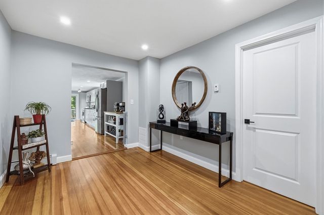 5 Bradford Terr, Saugus, MA 01906