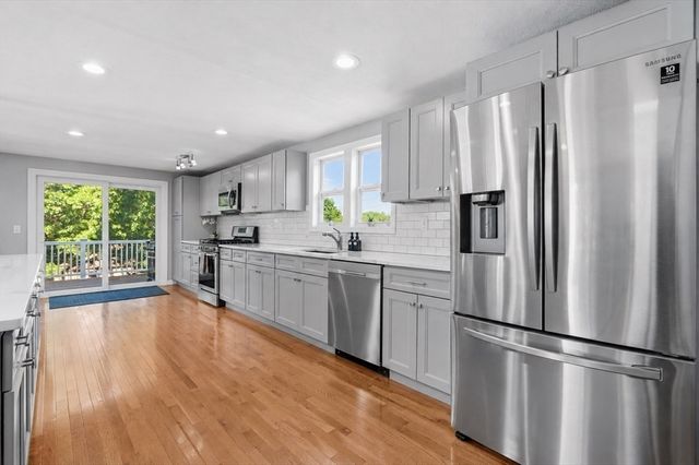 5 Bradford Terr, Saugus, MA 01906