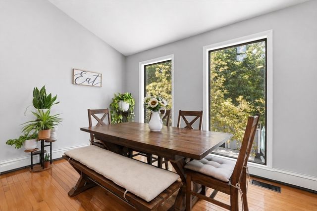 5 Bradford Terr, Saugus, MA 01906