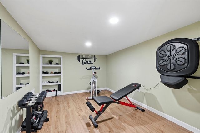 5 Bradford Terr, Saugus, MA 01906