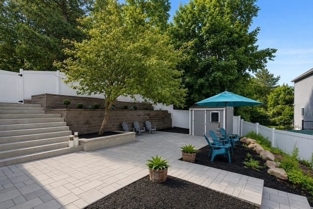 5 Bradford Terr, Saugus, MA 01906