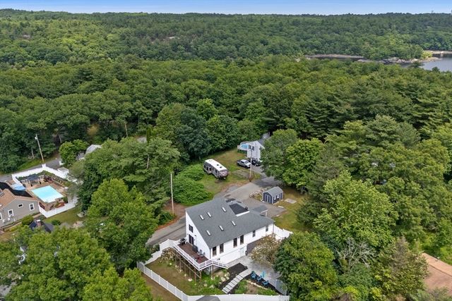 5 Bradford Terr, Saugus, MA 01906