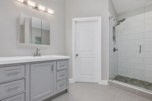 5 Bradford Terr, Saugus, MA 01906