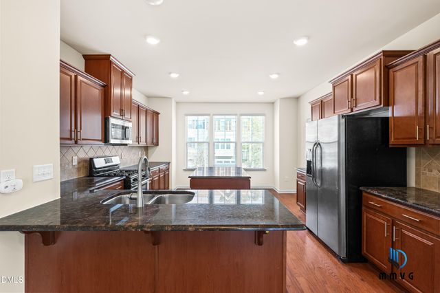 701 Edgewater Ridge Court, Apex, NC 27523