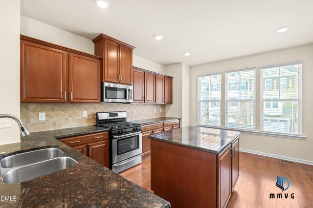 701 Edgewater Ridge Court, Apex, NC 27523