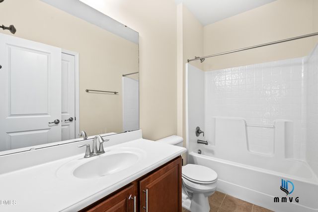 701 Edgewater Ridge Court, Apex, NC 27523