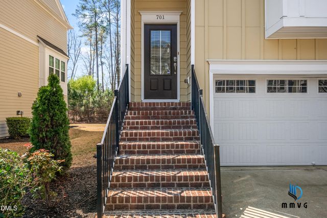 701 Edgewater Ridge Court, Apex, NC 27523