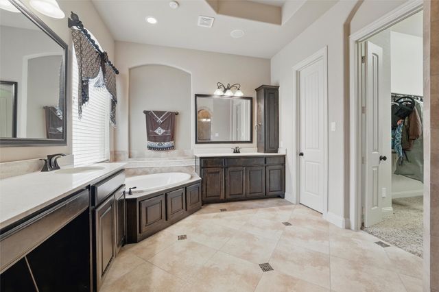 112 Aransas Drive, Irving, TX 75039