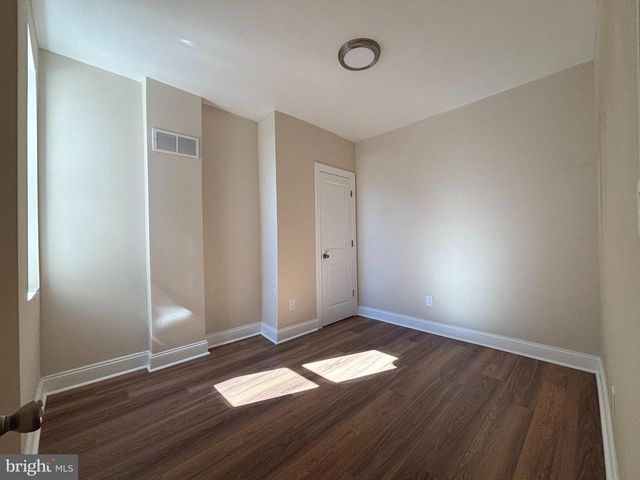 5650 WHITBY, Philadelphia, PA 19143