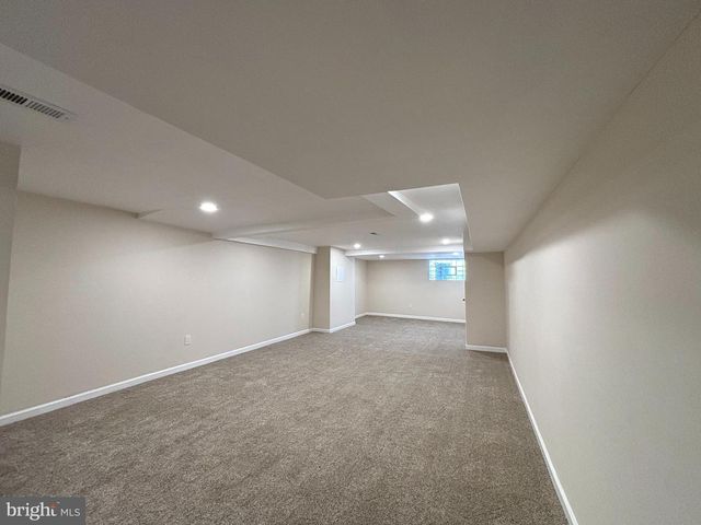 5650 WHITBY, Philadelphia, PA 19143