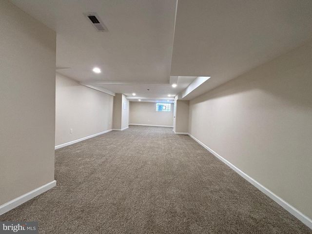 5650 WHITBY, Philadelphia, PA 19143