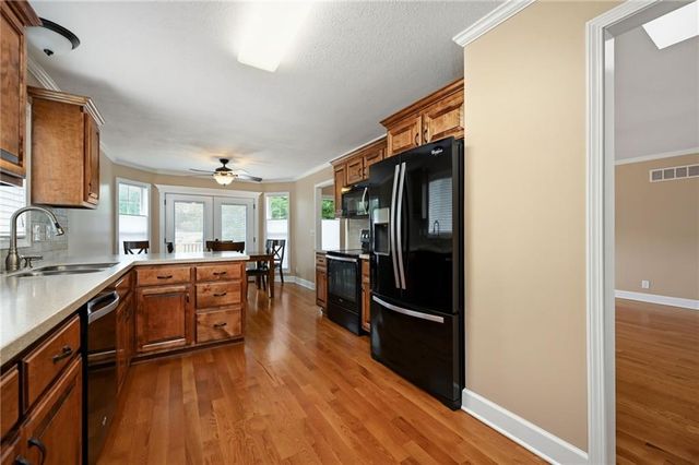 1021 SW 8TH Street, Lee's Summit, MO 64081
