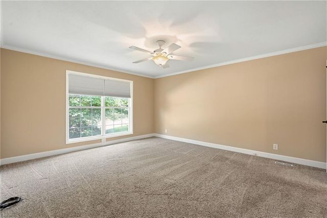 1021 SW 8TH Street, Lee's Summit, MO 64081