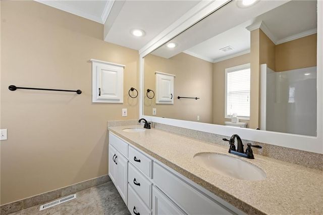 1021 SW 8TH Street, Lee's Summit, MO 64081