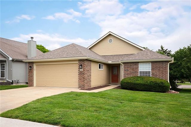 1021 SW 8TH Street, Lee's Summit, MO 64081
