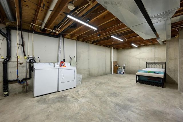1021 SW 8TH Street, Lee's Summit, MO 64081