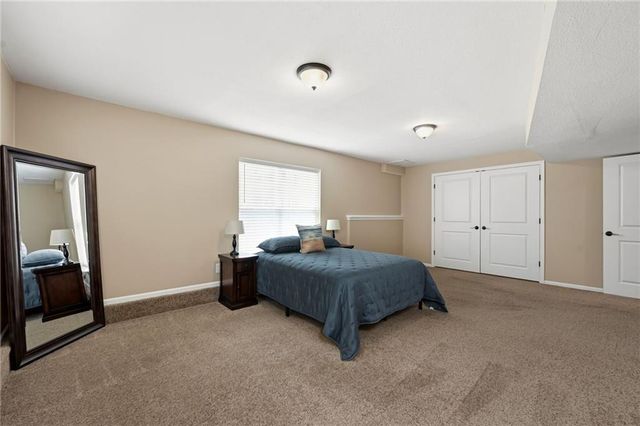 1021 SW 8TH Street, Lee's Summit, MO 64081