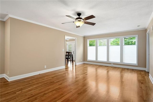 1021 SW 8TH Street, Lee's Summit, MO 64081
