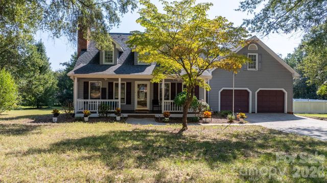 2036 Picnic Drive, Newton, NC 28658