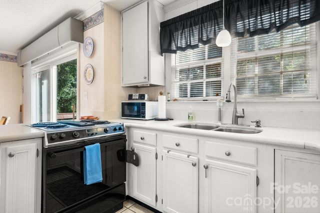 2036 Picnic Drive, Newton, NC 28658